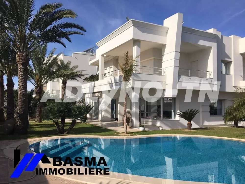  VILLA AVEC PISCINE À DJERBA AGHIR ZU - RÉF V681 