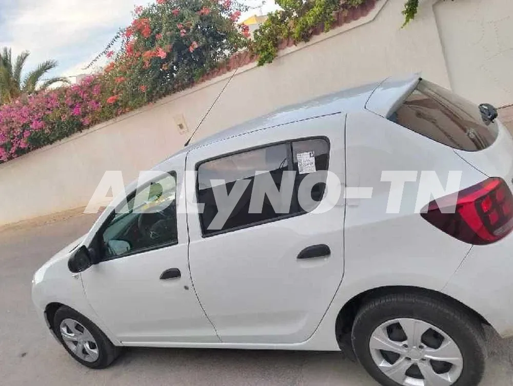 *Dacia Sandero,????