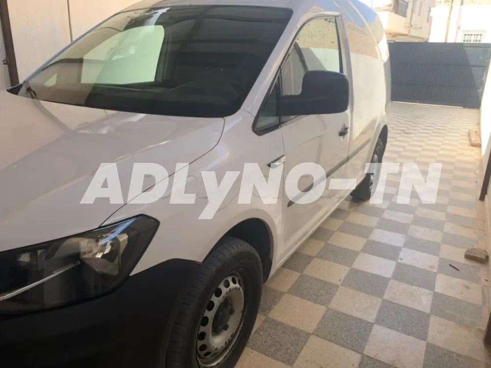 caddy 2L diesel 7 Cv année 2020 km 128 Alf serie 244 Medenine Numero 97288623