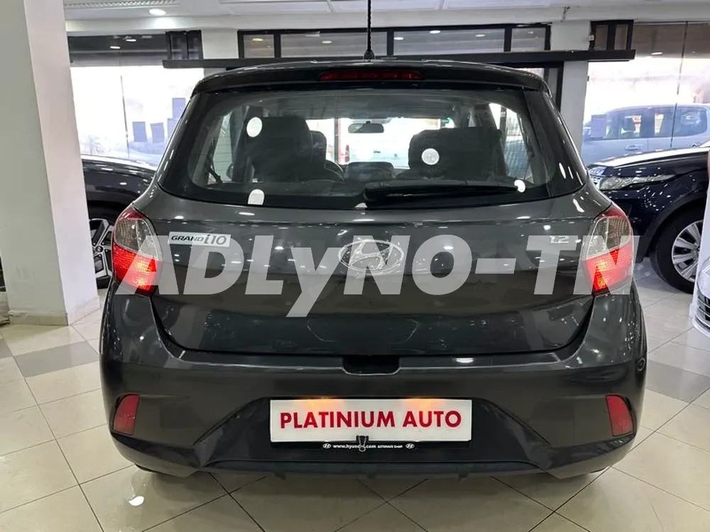 ? HYUNDAI GRAND i 10 ?