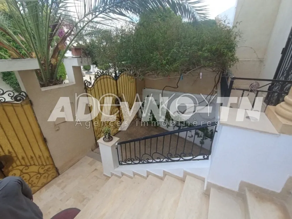 Une Villa jumelée à vendre à La Soukra