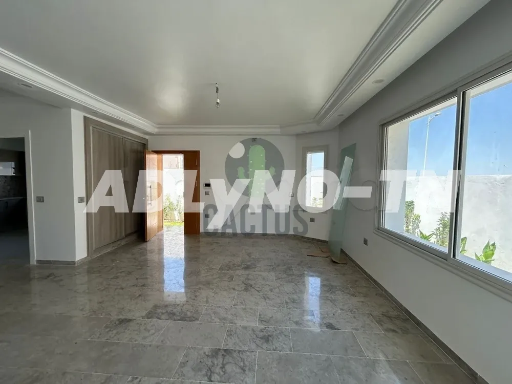 À vendre : Villa de 135m² sur un terrain de 269m² à Cité el wafa, Afh mrezga