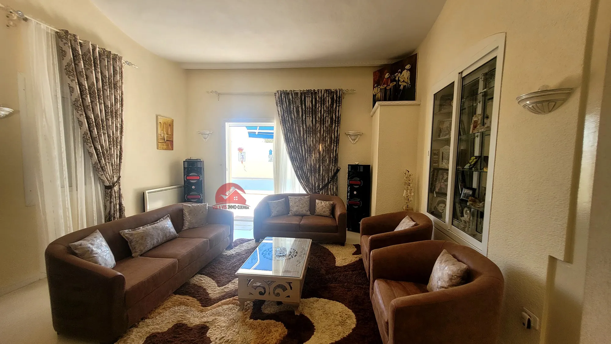 GRANDE MAISON EN ZONE TOURISTIQUE DJERBA ZT - RÉF V590