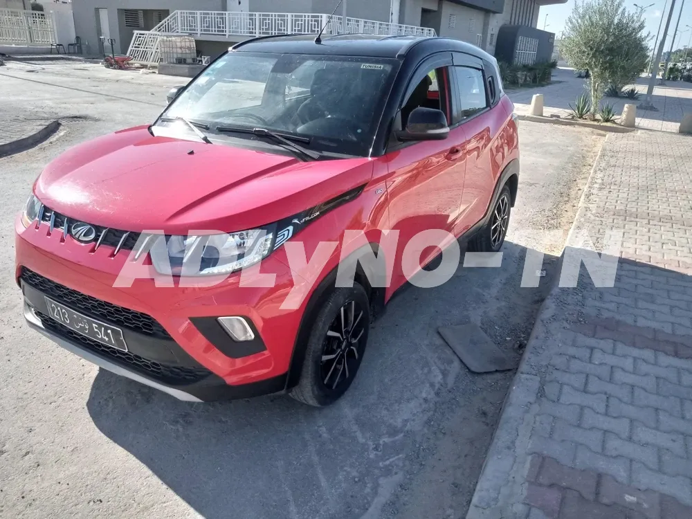 A vendre voiture Mahindra kuv 100 k8