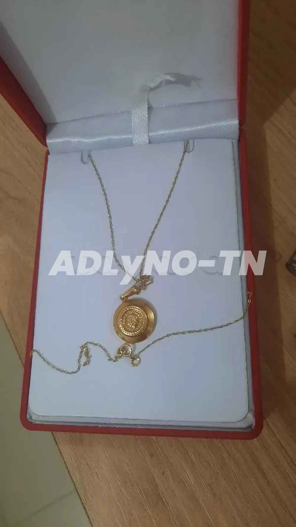 collier à vendre