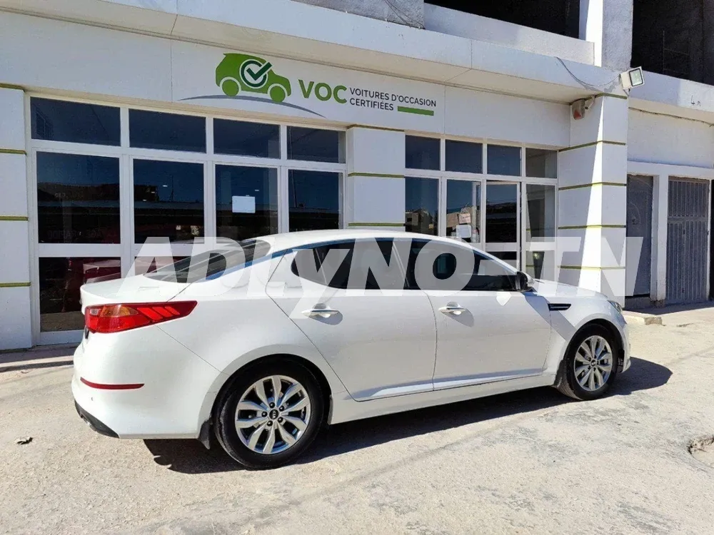 KIA OPTIMA BOITE AUTO ETAT TRÈS PROPRE TEL 22801802