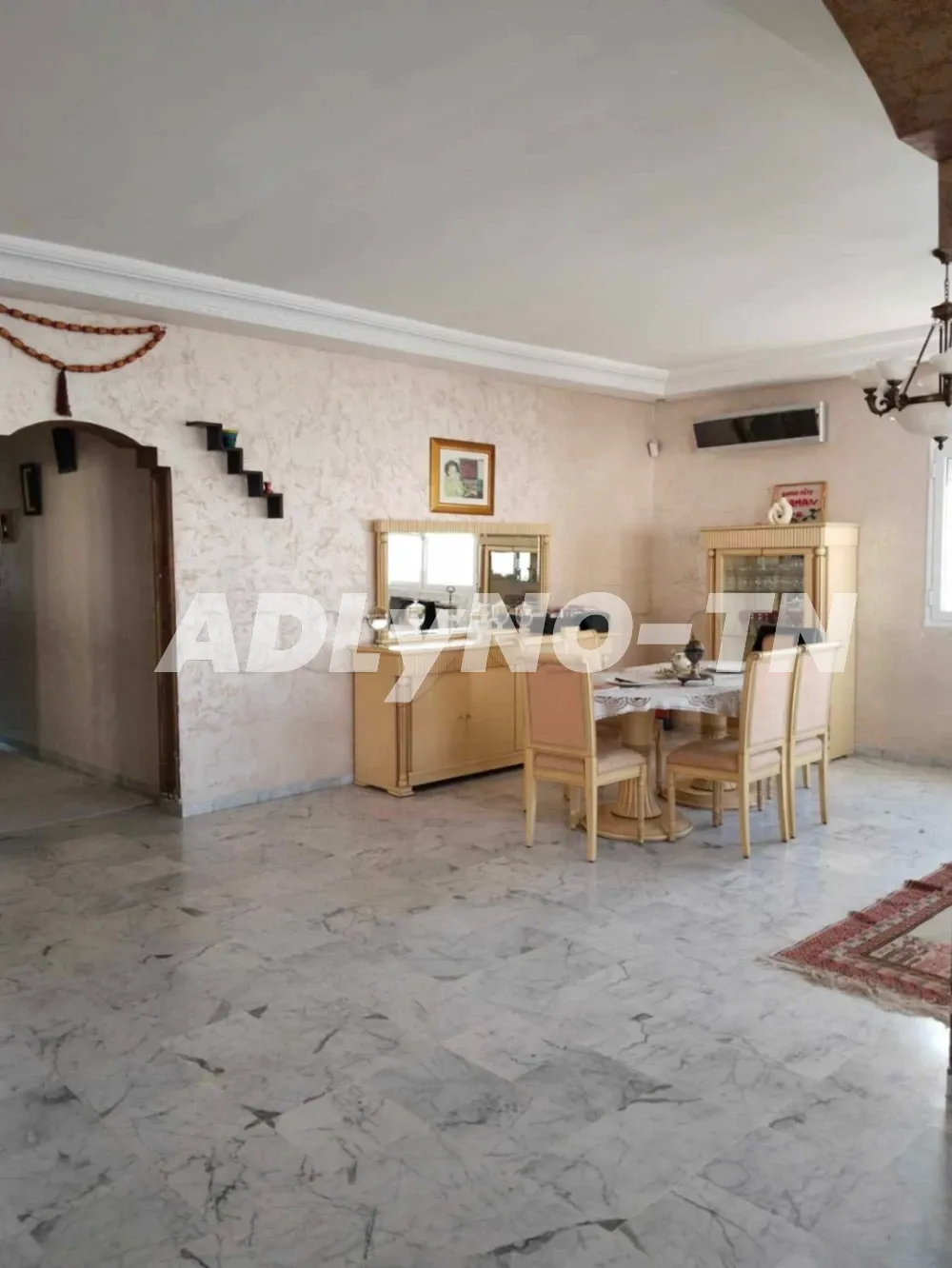 A vendre villa de 460 m² sur un terrain de 500 m² à l'aouina