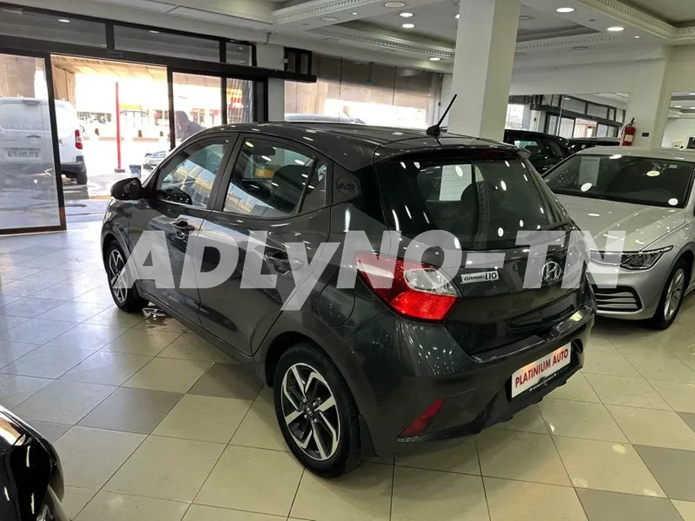 ? HYUNDAI GRAND i 10 ?