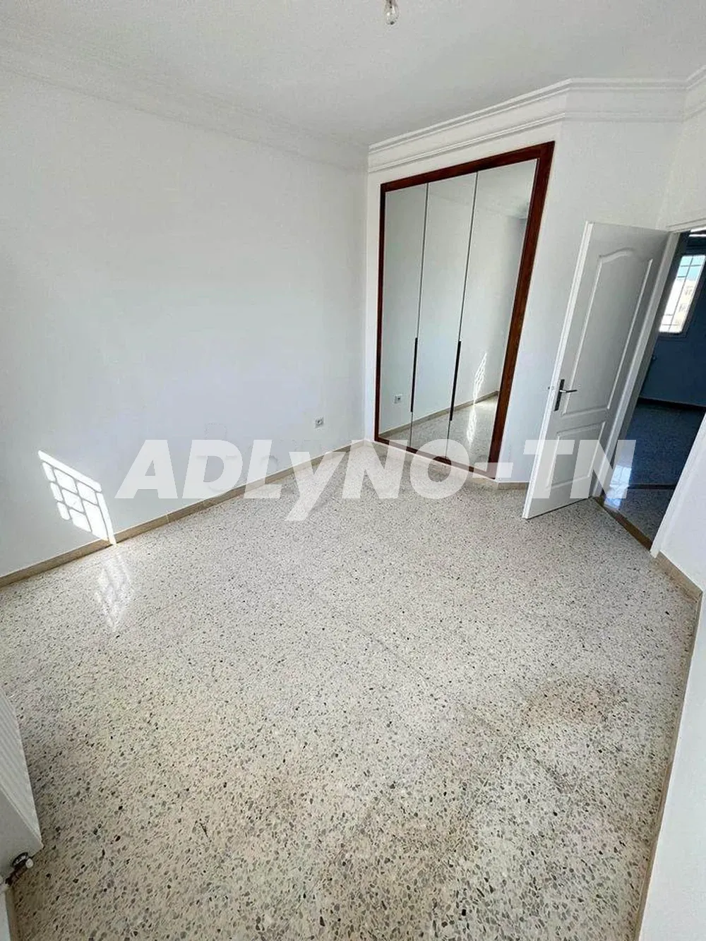 A vendre un appartement s3 a l’aouina citè wahat