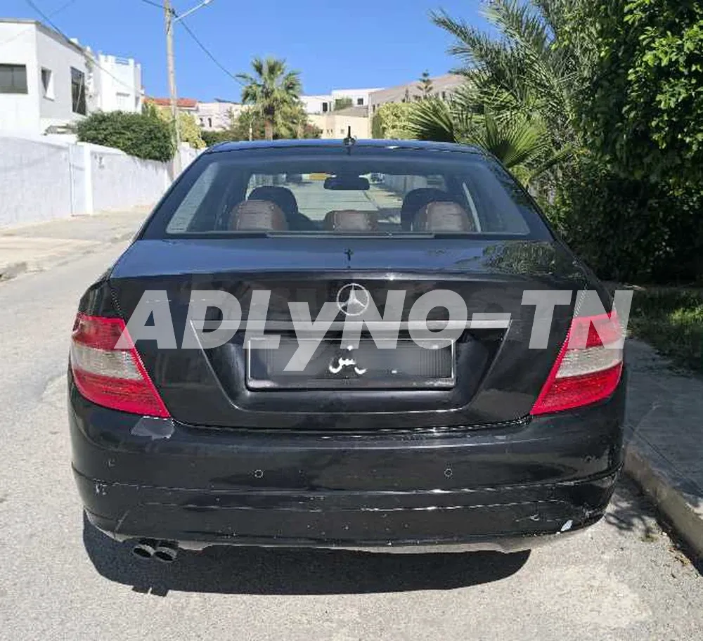 Mercedes c200 boite auto état propre