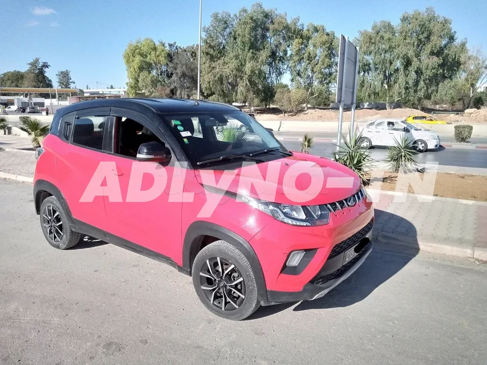 A vendre voiture Mahindra kuv 100 k8