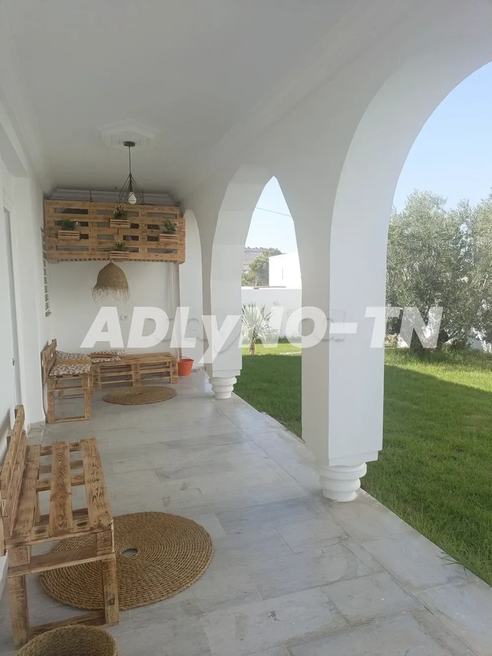 agréable villa 700m avec piscine à hammamet sud?99202001?