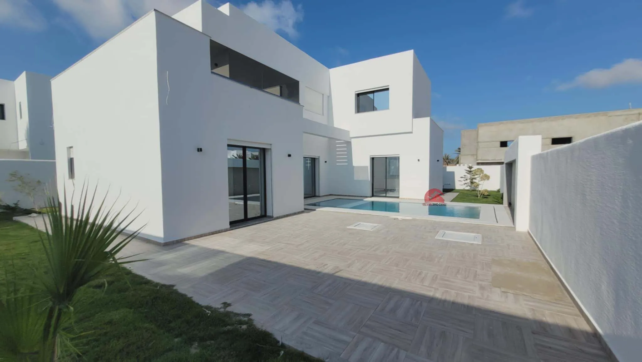 VILLA AVEC PISCINE À MEZRAYA DJERBA ZA - RÉF V620