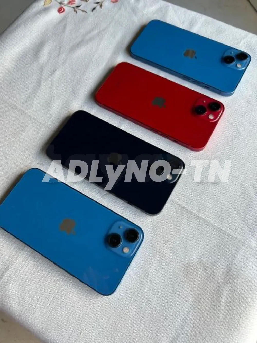 iPhone 13 128G/256G Bleu et Noire état neuf comme cacheté aucune rayure ni défaut peu servi importé validé sur sajalni jamais réparé avec le câble d'origine et facture boutique 256G batt 85% duos à 1750dt 128g batterie 91% a 1650d Tel 20172643