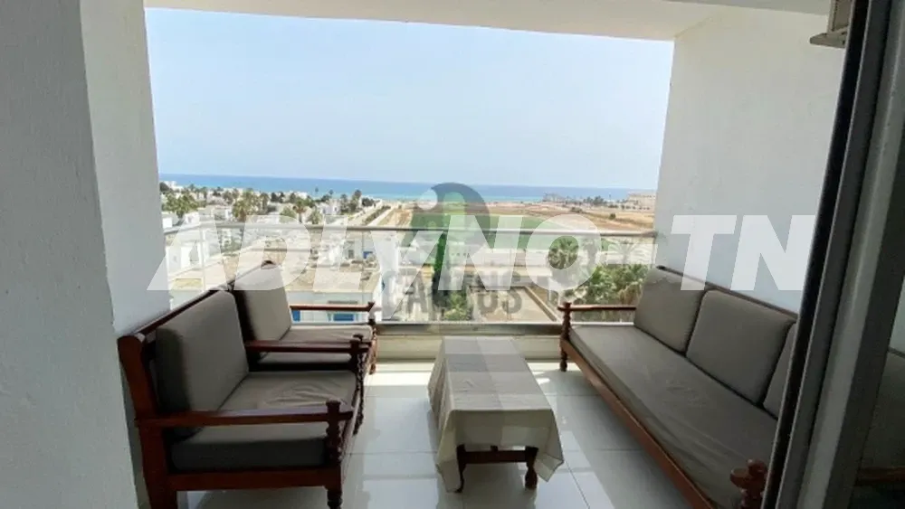 GRANDE MAISON EN ZONE TOURISTIQUE DJERBA ZT - RÉF V590