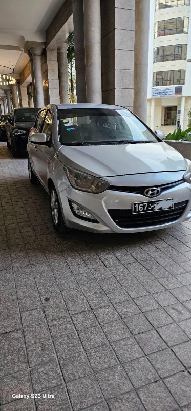 Hyundai I20 Essence 2013