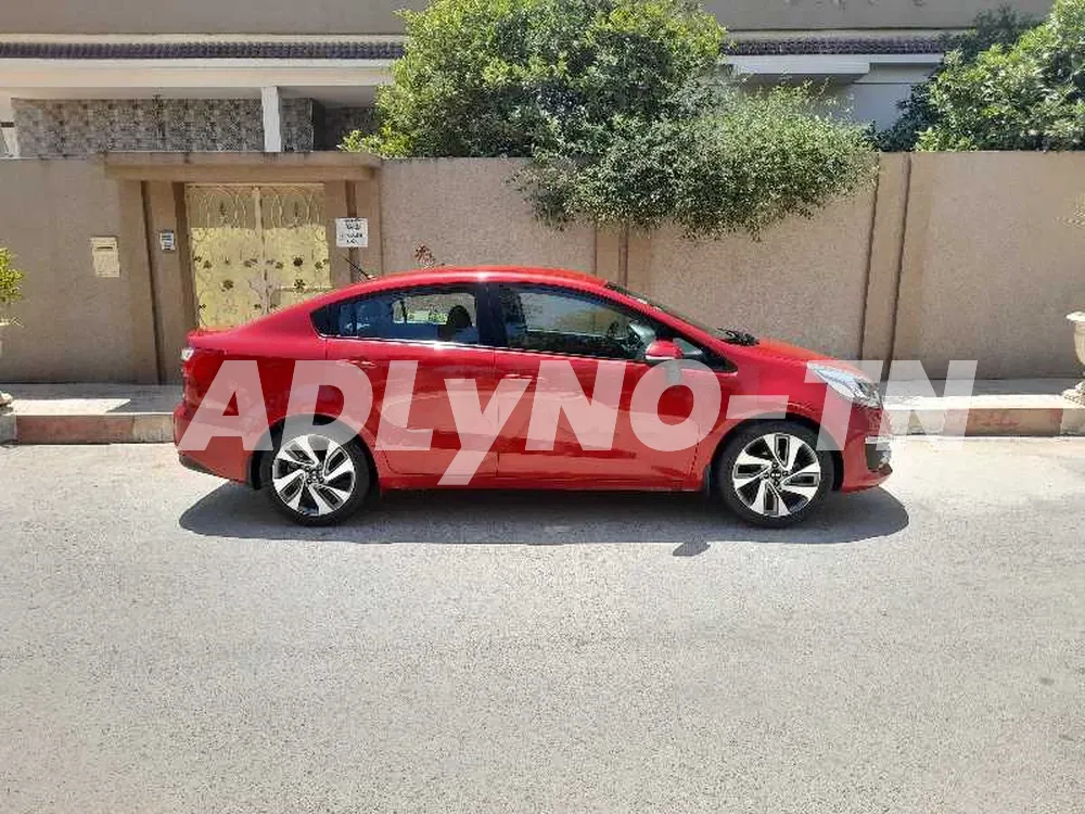 kia Rio 1er main