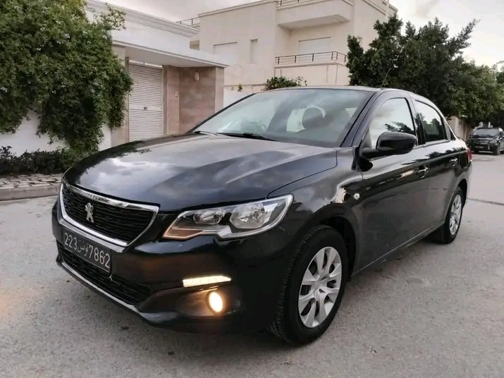 PEUGEOT 301 PREMIÈRE MAIN TRÈS PROPRE