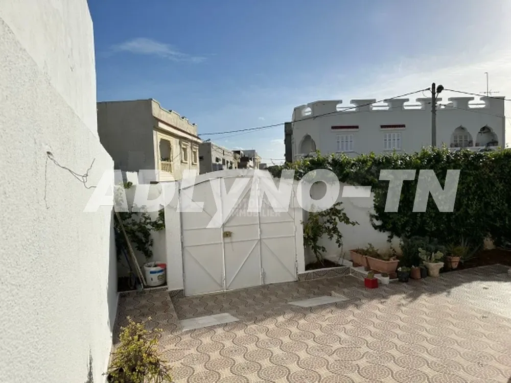 A Vendre une villa à EL Mourouj 4