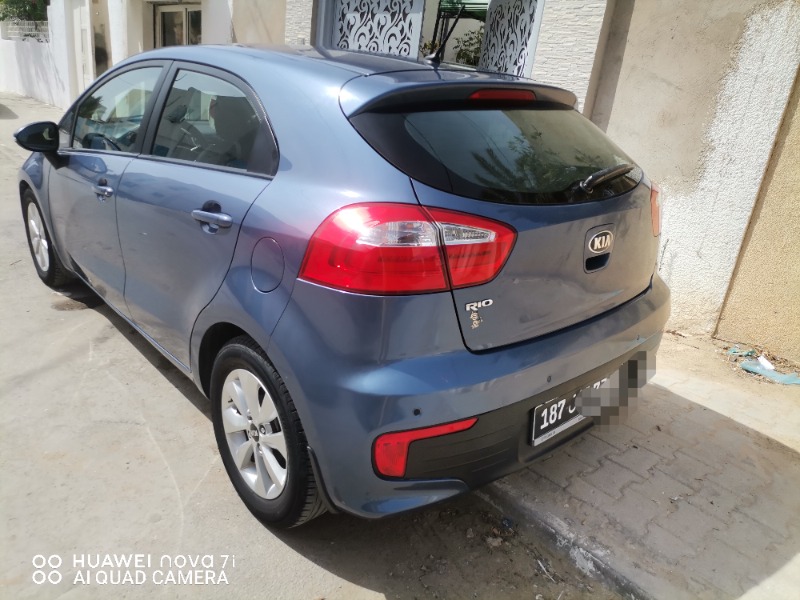 Kia RIO Essence 2016