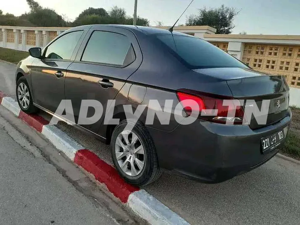 PEUGEOT 301 NOUVEAU MODÈL PREMIÈRE MAIN EN ÉTAT NEUF