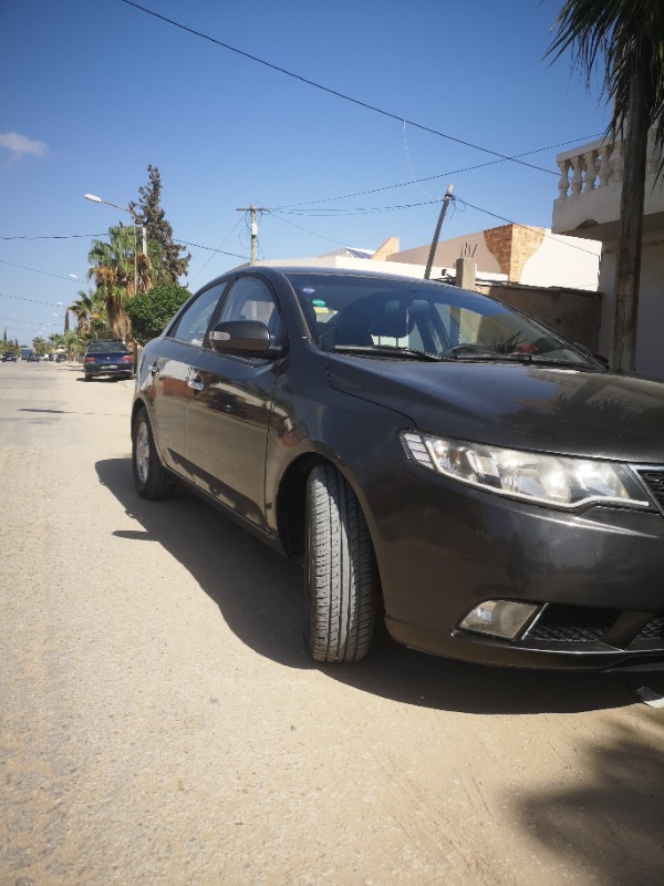 Kia CERATO Essence 2010