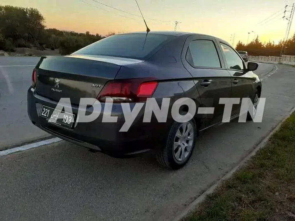 PEUGEOT 301 NOUVEAU MODÈL PREMIÈRE MAIN EN ÉTAT NEUF