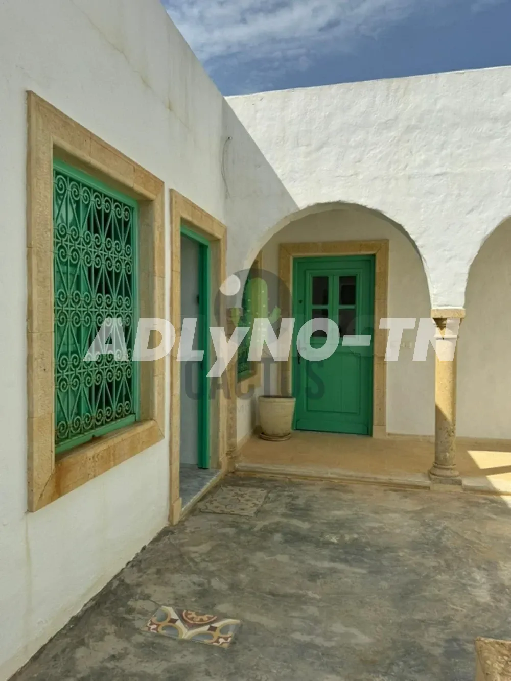 À vendre : Villa de style arabesque à Korba, Nabeul.