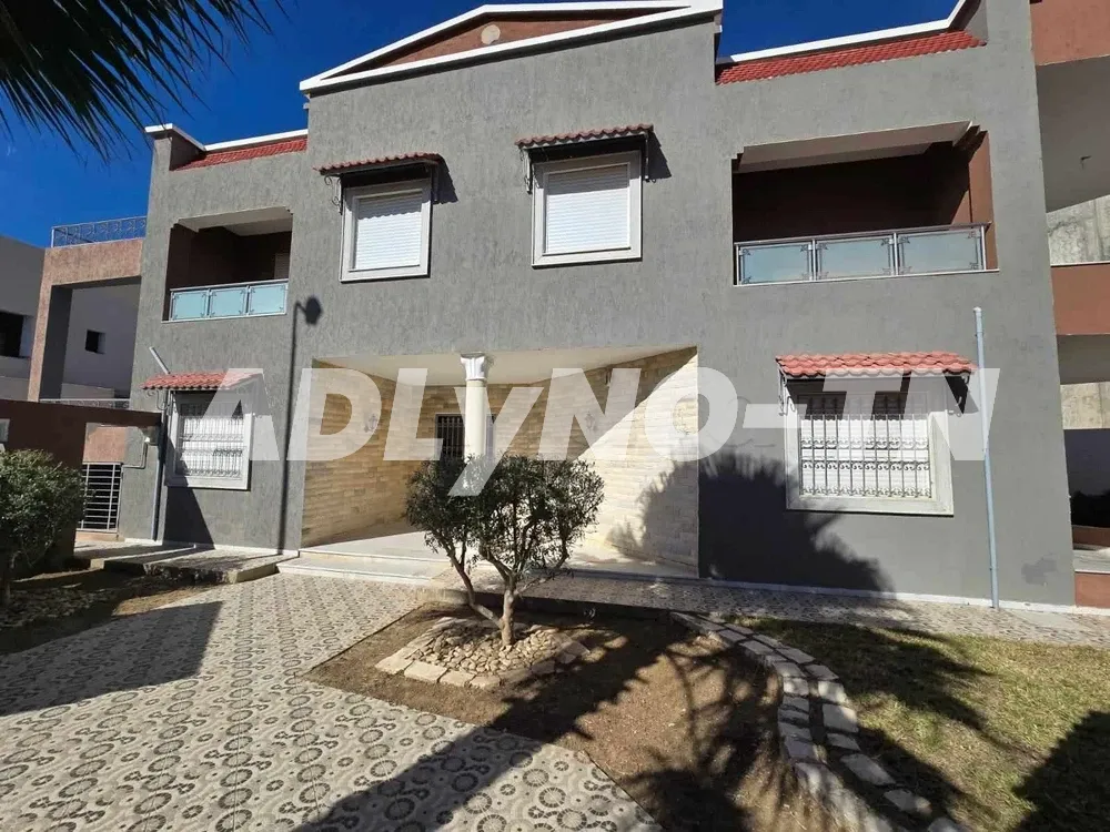 Villa de 400 m² sur un terrain de 597 m²