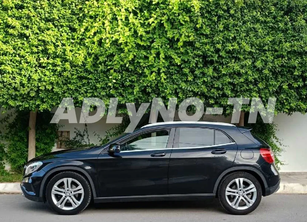 MERCEDES GLA 180 Ann 2016