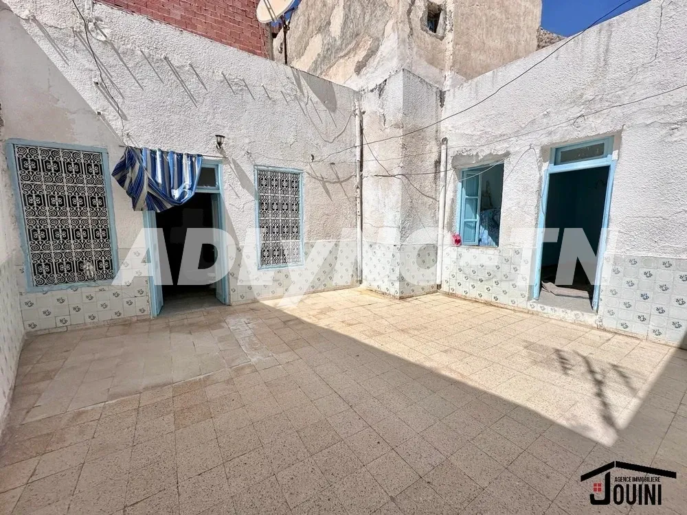  Villa Duplex S+5 avec Piscine à 400m de la Plage, Résidence Sécurisée à Mrezge, Hammamet Nord 