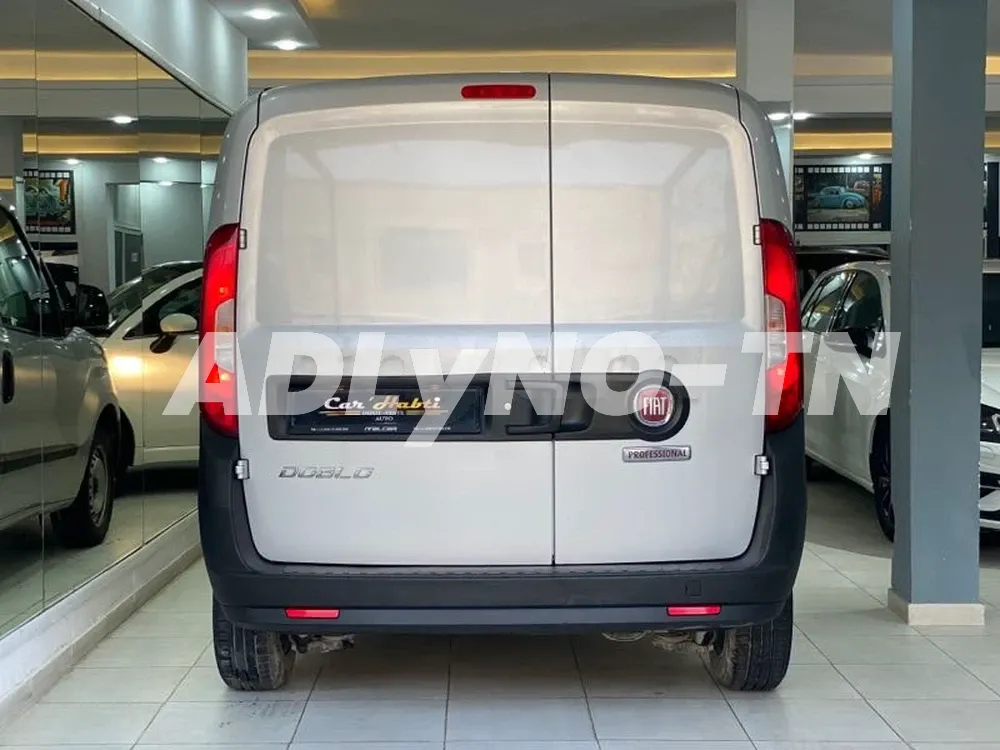 2021 FIAT DOBLO PREMIÈRE MAIN ?