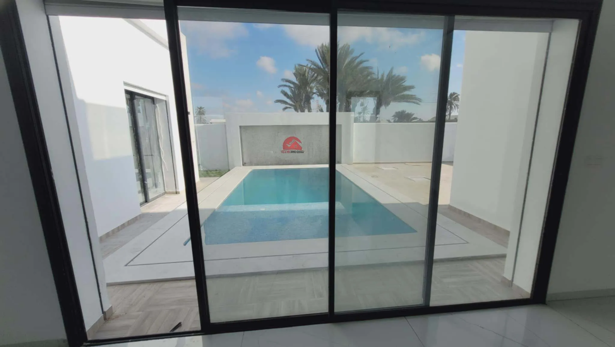 VILLA AVEC PISCINE À MEZRAYA DJERBA ZA - RÉF V620