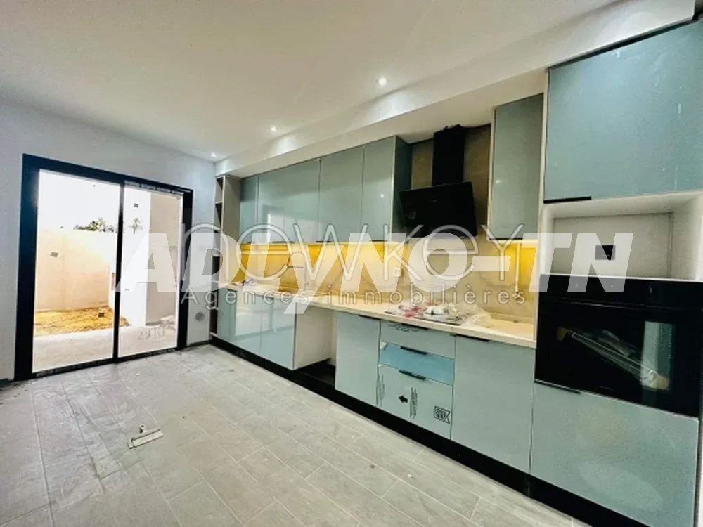 Un Duplex Neuf S+3 à vendre à La Soukra