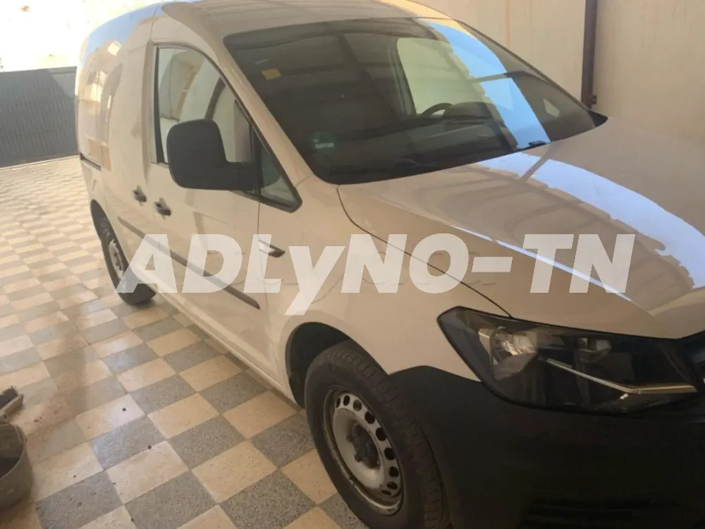 caddy 2L diesel 7 Cv année 2020 km 128 Alf serie 244 Medenine Numero 97288623