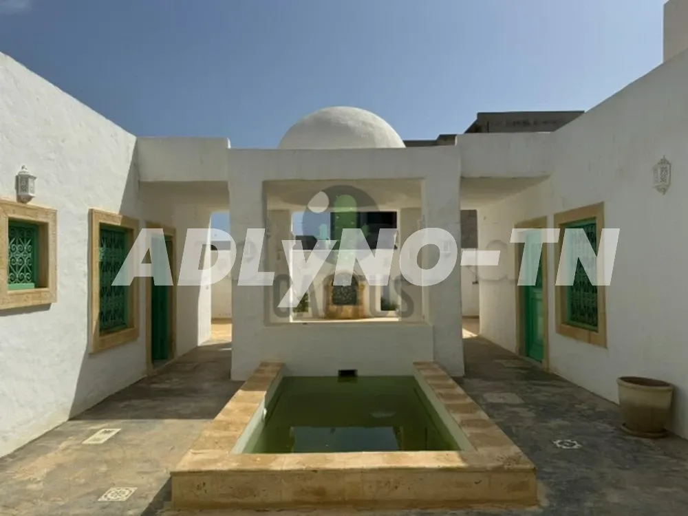 À vendre : Villa de style arabesque à Korba, Nabeul.