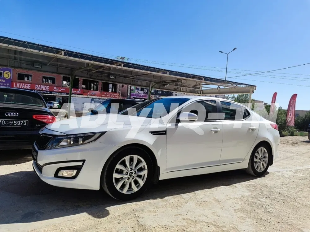 KIA OPTIMA BOITE AUTO ETAT TRÈS PROPRE TEL 22801802