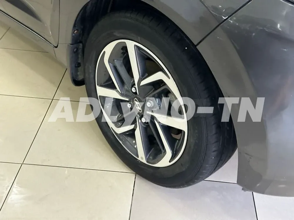 ? HYUNDAI GRAND i 10 ?