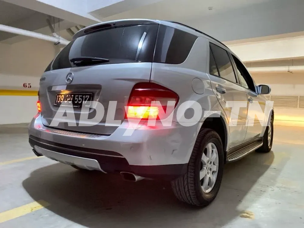 Mercedes benz ML350 État excellent