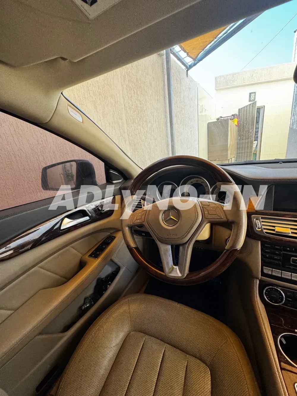 ? Mercedes CLS 550 V8 Biturbo ? ✅ 105 Km ✅ 30CV Essence ✅ 2012 ? - 55815005 ? Disponible à siliana