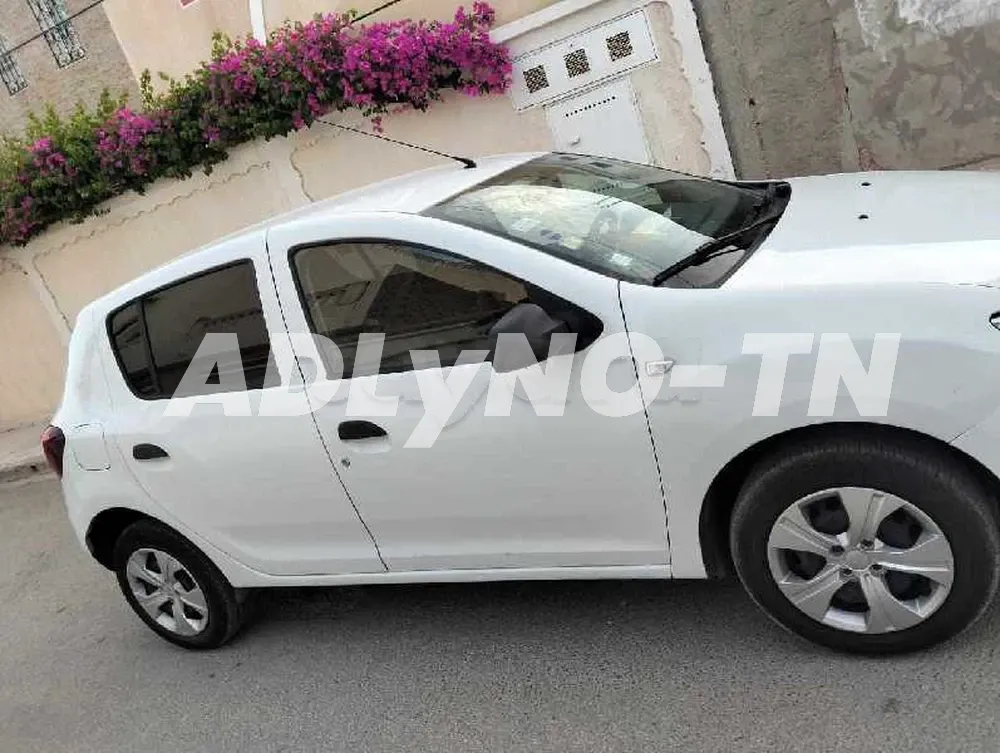 *Dacia Sandero,????