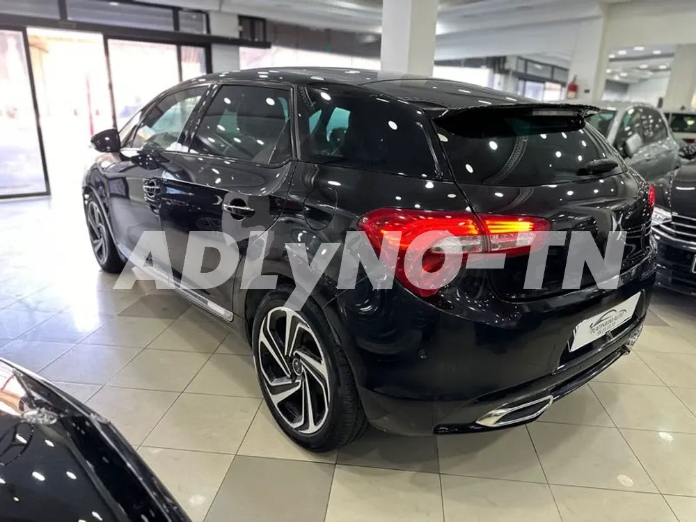 ? CITROËN DS5 ?