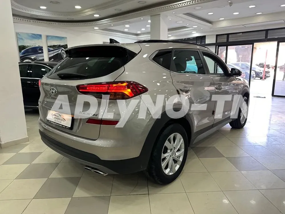 ? HYUNDAI TUCSON?