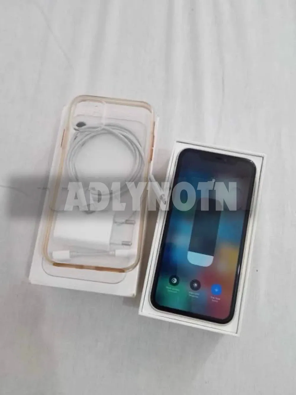 iPHONE 11 64GB BLANC