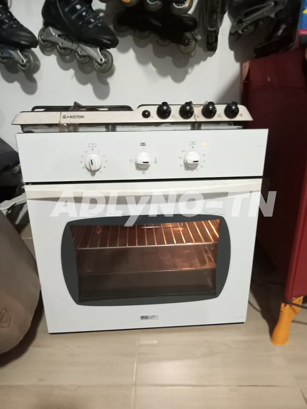 four encastre importe comme neuf avec ventilateur