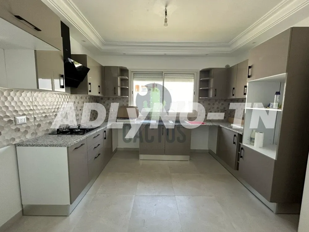 À vendre : Villa de 135m² sur un terrain de 269m² à Cité el wafa, Afh mrezga