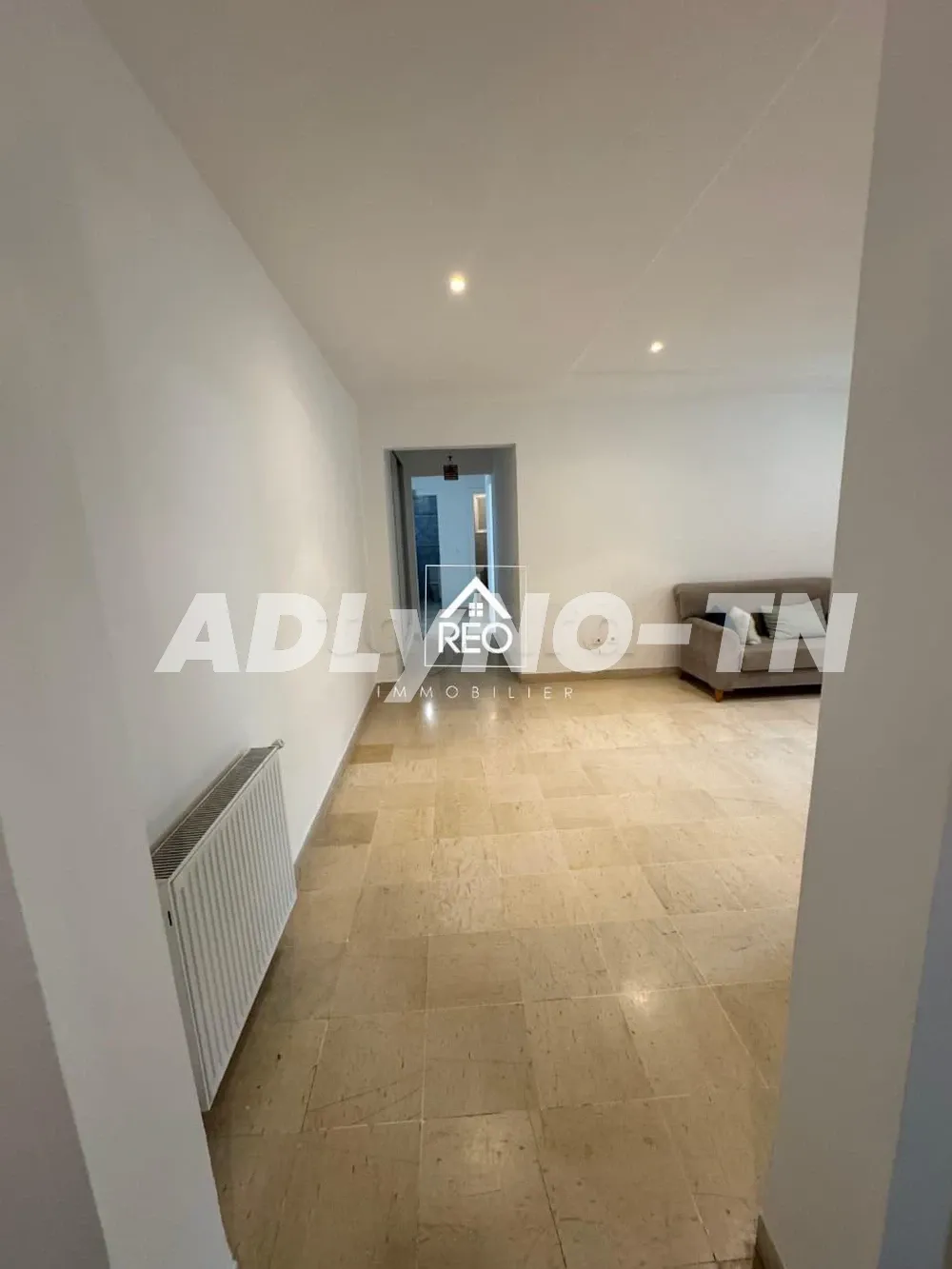 À Vendre : Un appartement S+4 situé à Jardin L'Aouina