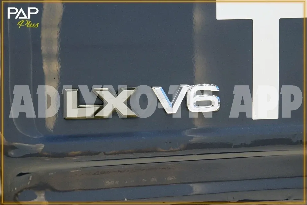 ▶ TOYOTA LAND CRUISER LX V6 ◀