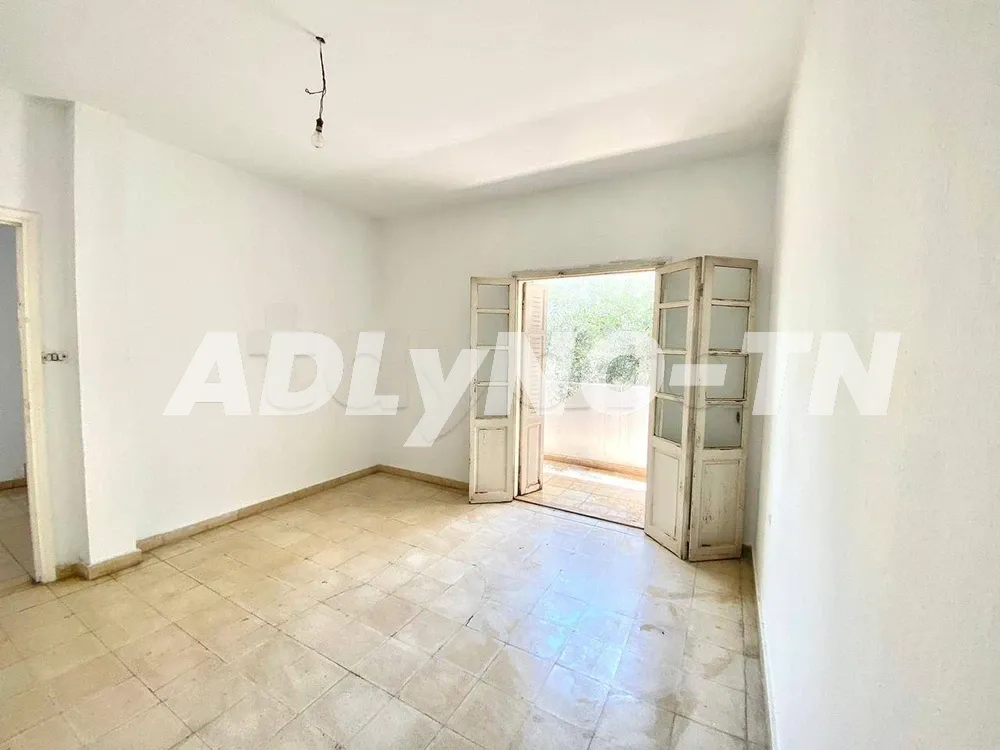 A vendre villa de 400 m² sur un terrain de 485 m² à Hammam Chatt