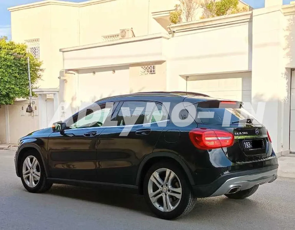 MERCEDES GLA 180 Ann 2016